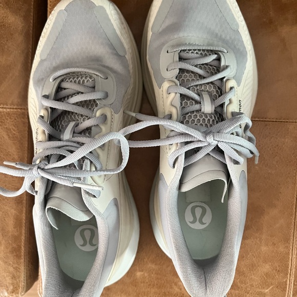 Lululemon women’s athletic tennis shoes - Picture 5 of 7